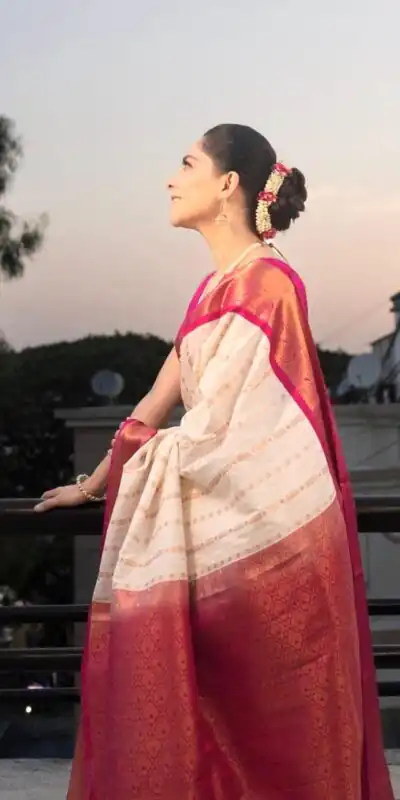 DDF SHRUTI 2 Golden Color Soft Lichi Silk Ordinary Design Rich Pallu Saree Casual, Party Wear, Events, Festivals Expected Delivery 4-6 Working @1499 | Sarees, Bollywood Sarees, Creative Sarees, Designer Sarees, Embroidered Sarees, Ethnic Saree, Modern Digital sarees, Party Wear Sarees