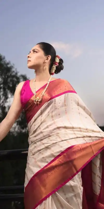 DDF SHRUTI 2 Golden Color Soft Lichi Silk Ordinary Design Rich Pallu Saree Casual, Party Wear, Events, Festivals Expected Delivery 4-6 Working @1499 | Sarees, Bollywood Sarees, Creative Sarees, Designer Sarees, Embroidered Sarees, Ethnic Saree, Modern Digital sarees, Party Wear Sarees