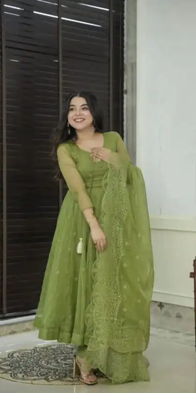 SRK 5184 Green Color Georgette Embroidery Work Salwar Suit Wedding, Party, Festive, Events Expected Delivery 4-6 Working Days @ 2049/- | Jump Suits, Salwar suit, Designer Suits, Casual Suits, Creative suits, Palazzo Suits, Party Wear Suits, Patiala Suits, Straight Suits