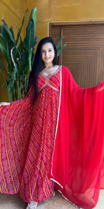 Ram 004 Red Color Pure Bandhini Embroidery Lace Work Gown Casual, Wedding, Party, Festive, Events Etc. Expected Delivery 4-6 Working Days @1899/- | Gowns, Bollywood Gowns, Creative Gowns, Designer Gowns, Embroidered Gowns, Party Wear Gowns