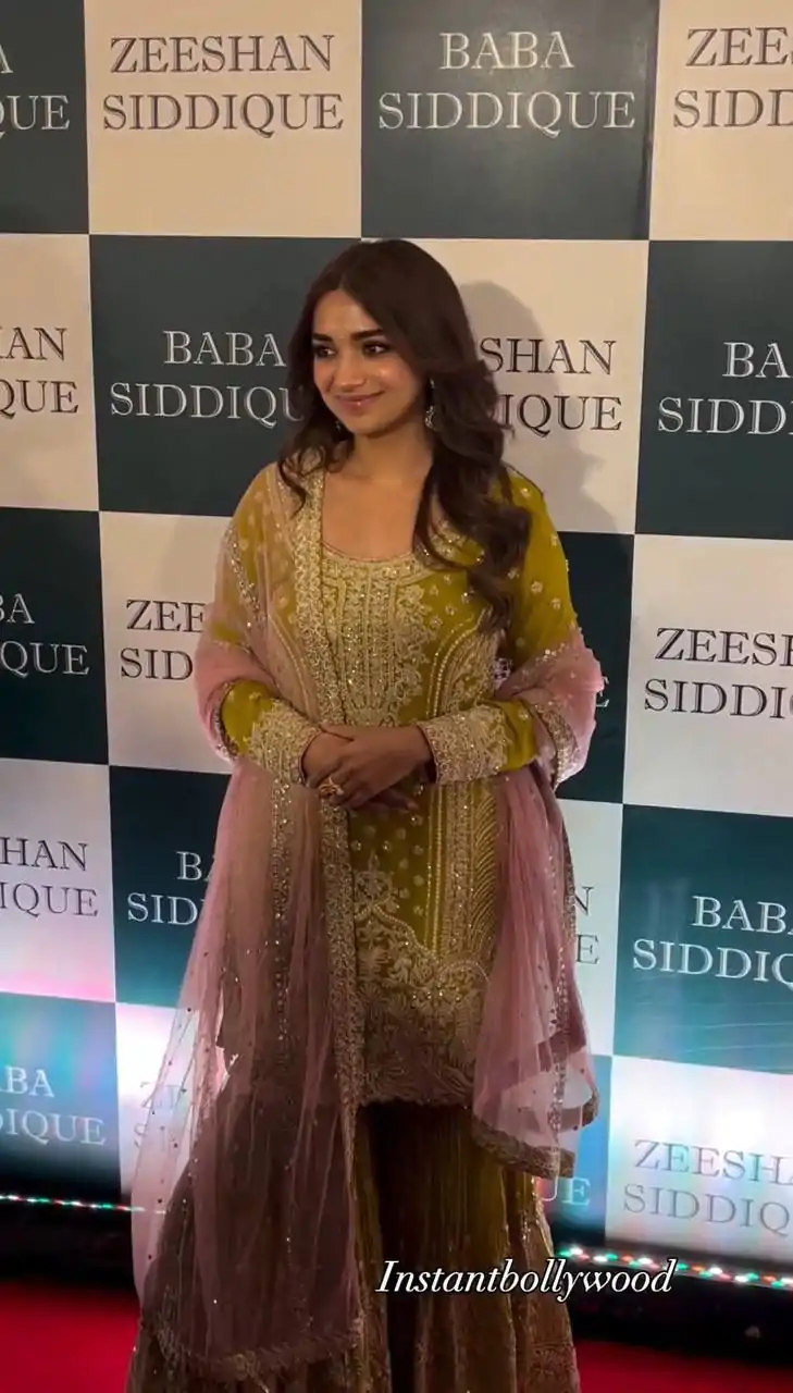 SR 1614 Green Color Heavy Chinnon Silk Embroidery Work Sharara Suit Wedding, Party, Festive, Events Etc. Expected Delivery 4-6 Working Days @2199Only | Salwar suit, Designer Suits, Casual Suits, Creative suits, Palazzo Suits, Party Wear Suits, Straight Suits