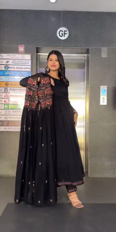 RTC 5714 Black Color Foix Georgette Thread Sequence Salwar Suit Wedding, Party, Festive, Events Etc. Expected Delivery 4-6 Working Days @2199/- | Salwar suit, Designer Suits, Casual Suits, Creative suits, Palazzo Suits, Party Wear Suits, Patiala Suits, Straight Suits