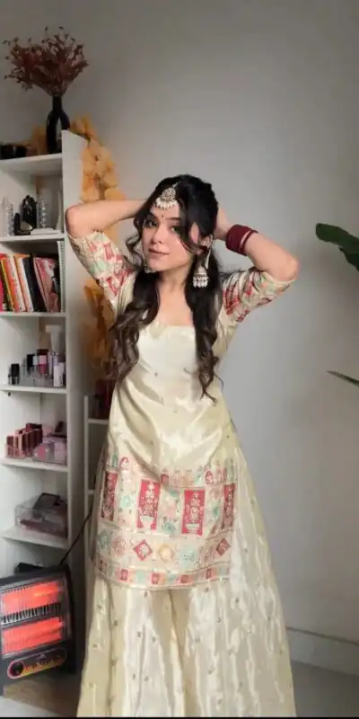 VLM 242 White Chinnon Silk Embroidery Work Salwar Suit Casual, Wedding, Party, Festive, Events Etc.4-6 Working Days@ 2099/-only | Jump Suits, Salwar suit, Designer Suits, Casual Suits, Creative suits, Palazzo Suits, Party Wear Suits, Patiala Suits, Straight Suits