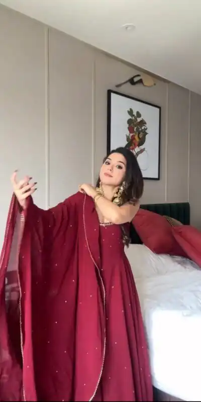 RTC 5839 Maroon Color Foix Georgette Thread With Real Mirror With Diamond Salwar Suit , Wedding, Party, Festive, Events Etc.4-6 Working Days@ 1949/-only | Jump Suits, Salwar suit, Designer Suits, Casual Suits, Creative suits, Palazzo Suits, Party Wear Suits, Patiala Suits, Straight Suits