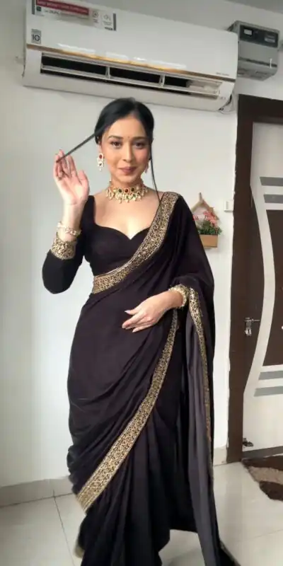 SC 233 Black Velvet Color Pure 9000 Velvet With Embroidery Lace Border Saree Casual, Wedding, Festive, Events . Expected Delivery  4-6 Working Days @1999/- | Sarees, Bollywood Sarees, Creative Sarees, Designer Sarees, Embroidered Sarees, Ethnic Saree, Modern Digital sarees, Party Wear Sarees