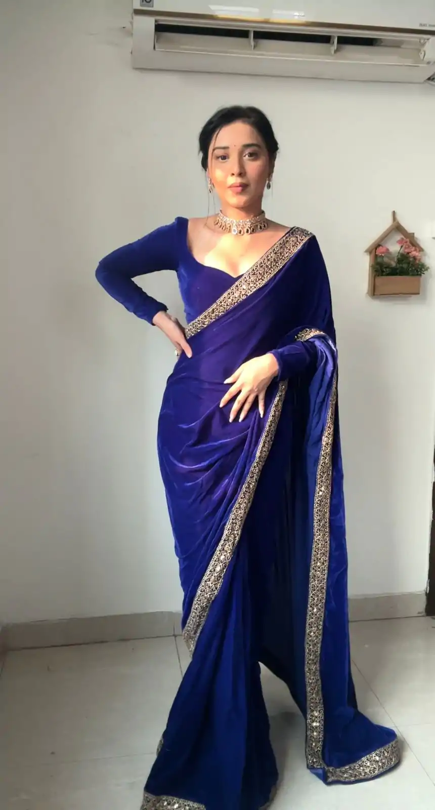 SC 233 Royal Blue Velvet Color Pure 9000 Velvet With Embroidery Lace Border Saree , Wedding, Festive, Events . Expected Delivery  4-6 Working Days @1999 | Sarees, Bollywood Sarees, Creative Sarees, Designer Sarees, Embroidered Sarees, Ethnic Saree, Modern Digital sarees, Party Wear Sarees