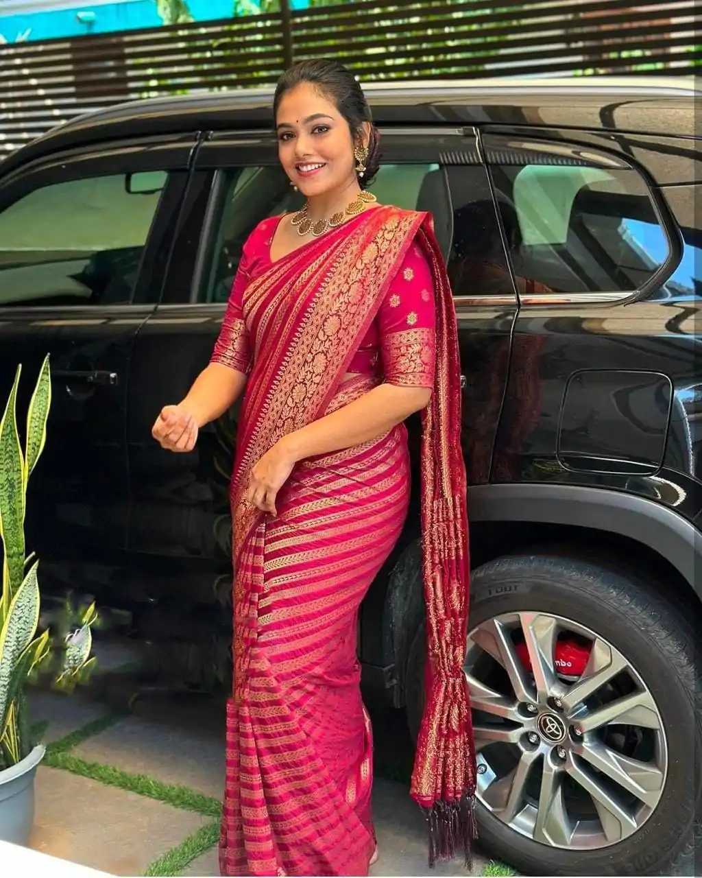 MS 503 Red Color Soft Litchi Silk On All Over Saree Casual, Wedding, Festive, Events . Expected Delivery  4-6 Working Days @1199/- only                                                                                                                                             | Sarees, Bollywood Sarees, Creative Sarees, Designer Sarees, Embroidered Sarees, Ethnic Saree, Modern Digital sarees, Party Wear Sarees