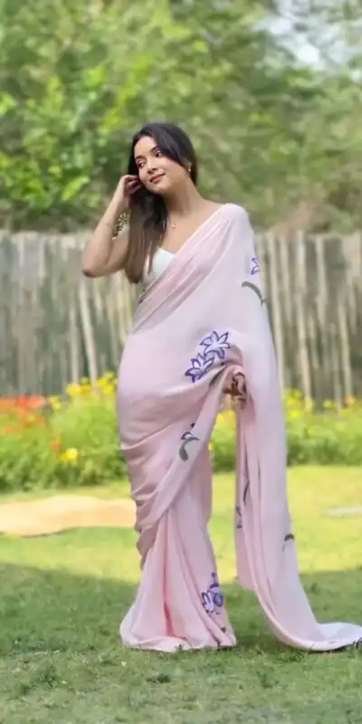 SC 408 Pink Color Pure Soft Georgette Silk Pari Work Saree Casual, Wedding, Festive, Events . Expected Delivery  4-6 Working Days @1599/- only                                                                                                                                           | Sarees, Bollywood Sarees, Creative Sarees, Designer Sarees, Embroidered Sarees, Ethnic Saree, Modern Digital sarees, Party Wear Sarees