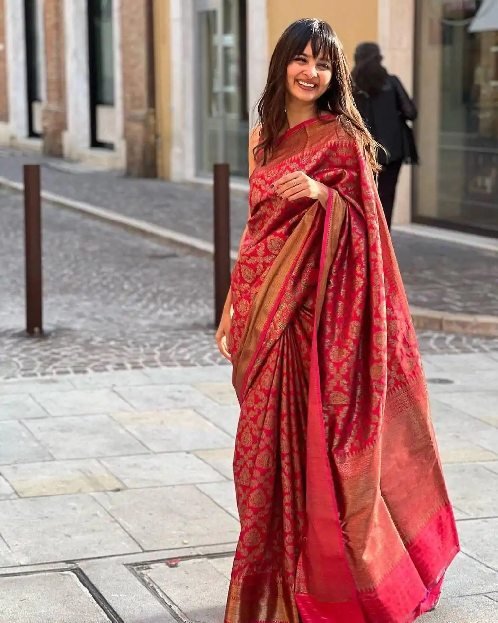 KP 4093 Red Color Soft Litchi Silk Jacquard Work Saree Casual, Wedding, Festive, Events . Expected Delivery  4-6 Working Days @1399/- only                                                                                                                                             | Sarees, Bollywood Sarees, Creative Sarees, Designer Sarees, Embroidered Sarees, Ethnic Saree, Modern Digital sarees, Party Wear Sarees