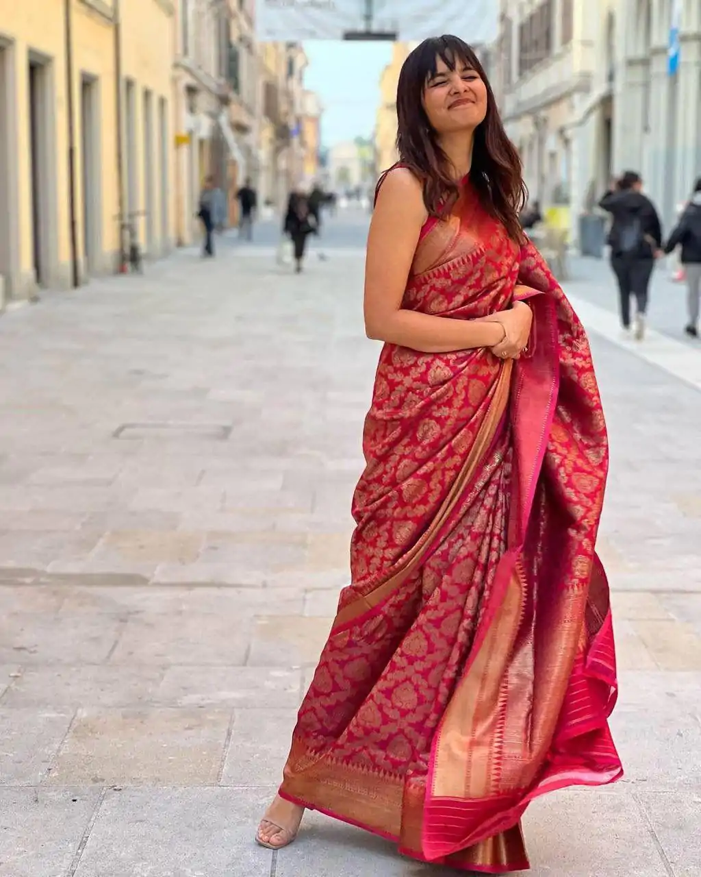 KP 4093 Red Color Soft Litchi Silk Jacquard Work Saree Casual, Wedding, Festive, Events . Expected Delivery  4-6 Working Days @1399/- only                                                                                                                                             | Sarees, Bollywood Sarees, Creative Sarees, Designer Sarees, Embroidered Sarees, Ethnic Saree, Modern Digital sarees, Party Wear Sarees