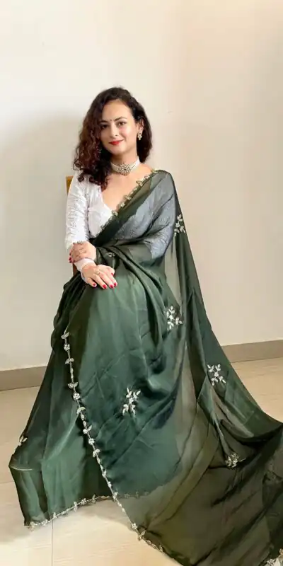  AC Resham Green Color Rangoli Silk Handwork Cutwork Pearl Saree Casual, Wedding, Festive, Events . Expected Delivery  4-6 Working Days @1999/- only                                                                                                                                             | Sarees, Bollywood Sarees, Creative Sarees, Designer Sarees, Embroidered Sarees, Ethnic Saree, Modern Digital sarees, Party Wear Sarees