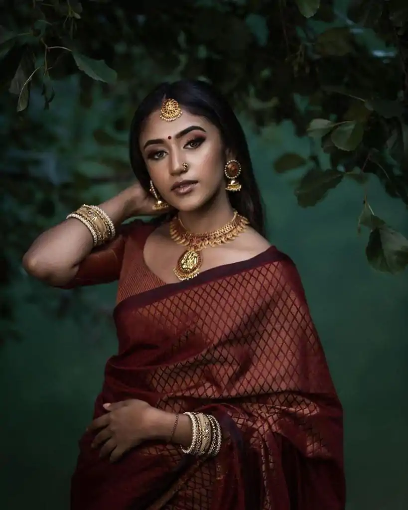 KP 5016 Maroon Color Soft Litchi Silk jacquard Work On All Over Saree Casual, Wedding, Festive, Events . Expected Delivery  4-6 Working Days @1399/- only                                                                                                                                             | Sarees, Bollywood Sarees, Creative Sarees, Designer Sarees, Embroidered Sarees, Ethnic Saree, Modern Digital sarees, Party Wear Sarees