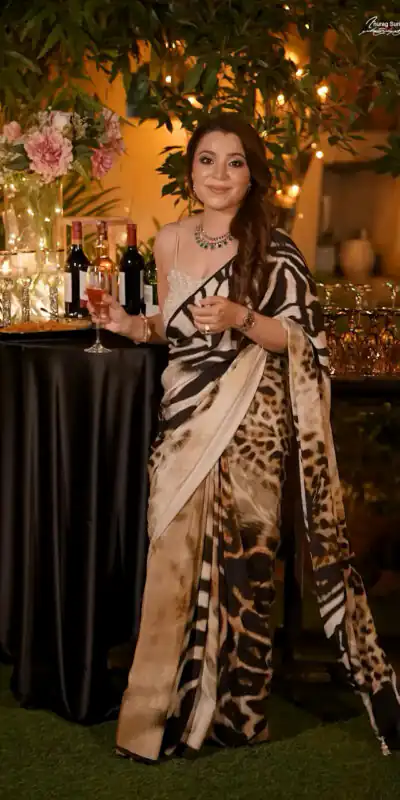 BT 410 Cream Color Vichitra Silk Digital Prints Work Saree Casual, Wedding, Festive, Events . Expected Delivery  4-6 Working Days @1624/- only                                                                                                                                           | Sarees, Bollywood Sarees, Creative Sarees, Designer Sarees, Embroidered Sarees, Ethnic Saree, Modern Digital sarees, Party Wear Sarees