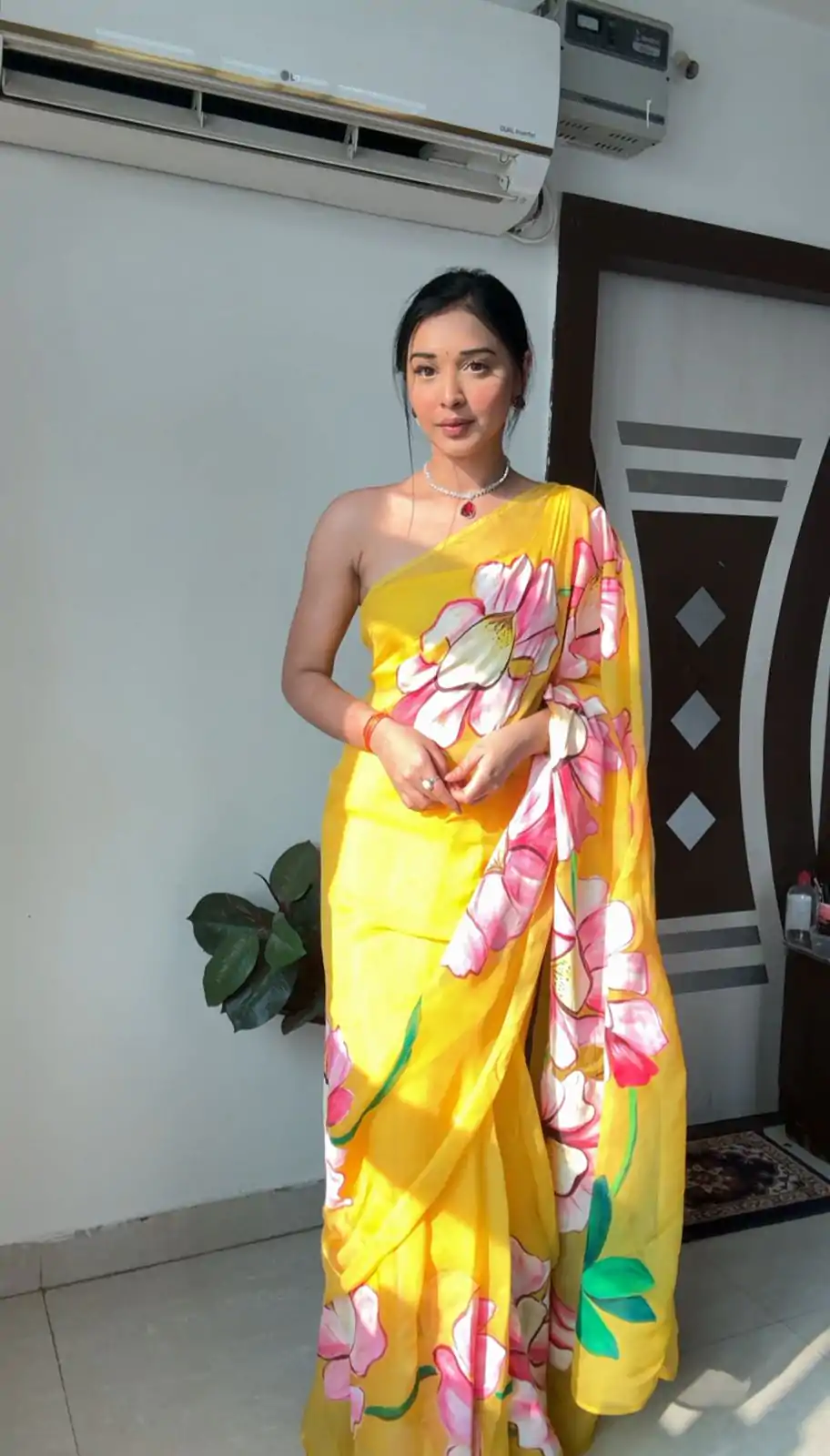 SC 228 Yellow Color Soft Organza Silk Ready To Wear Saree Casual, Wedding, Festive, Events . Expected Delivery  4-6 Working Days @1549/- only                                                                                                                                             | Sarees, Bollywood Sarees, Creative Sarees, Designer Sarees, Embroidered Sarees, Ethnic Saree, Modern Digital sarees, Party Wear Sarees