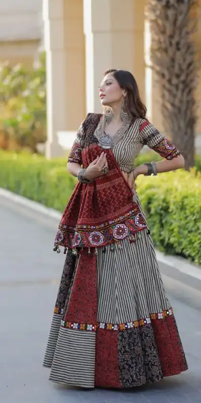 LG 641 Off White Color Printed Rayon Real Mirror Work Lehenga Choli Wedding, Party, Festive, Events Etc. Delivery 4-6 Working Days Rs 1999 | Lehenga, Bollywood Lehenga, Creative Lehenga, Designer Lehenga, Embroidered Lehenga, Party Wear Lehenga