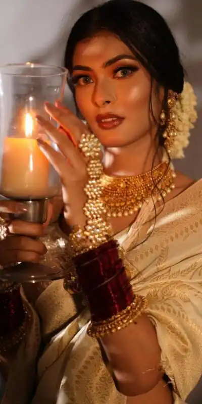 KP 3088 Off White Designer Work in Soft Lichi Silk Jacquard Work Saree at just ₹1399. Delivery 4-6 Working Days. Shop now. | Sarees, Bollywood Sarees, Creative Sarees, Designer Sarees, Embroidered Sarees, Ethnic Saree, Modern Digital sarees, Party Wear Sarees