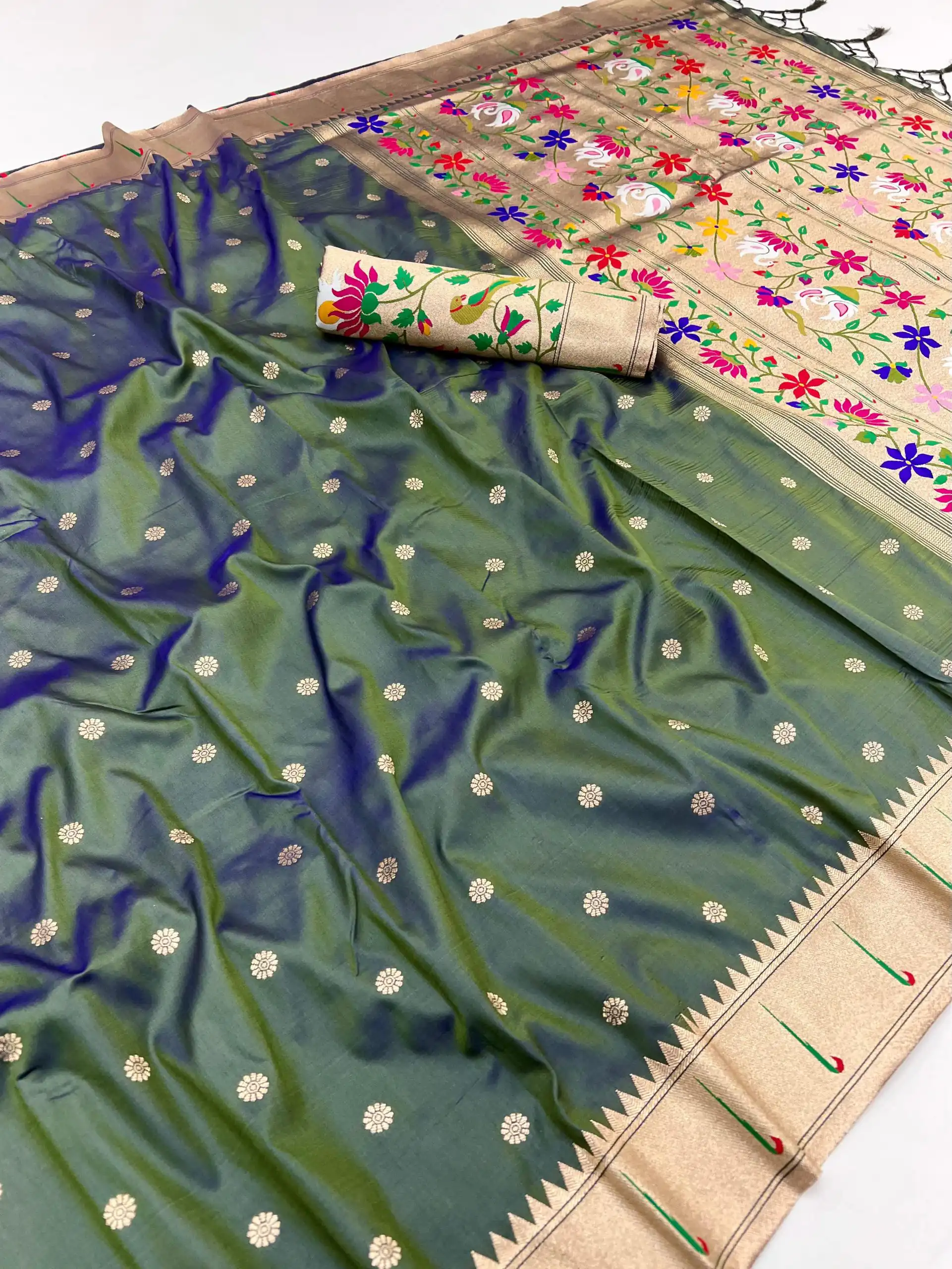 MB 150 Green A Pethani silk Saree Perfect for Wedding, Party, Baisakhi, Reception, Traditional Day – . Affordable Price ₹2549. Delivery 4-6 Working | Sarees, Bollywood Sarees, Creative Sarees, Designer Sarees, Embroidered Sarees, Ethnic Saree, Modern Digital sarees, Party Wear Sarees