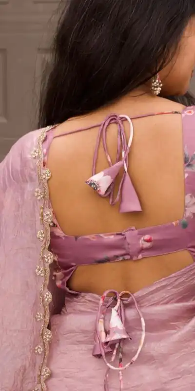 AC Gold Crush Lavender Gold Crush with Lace Border & Lace Work Saree . Festive Deal ₹2599. Delivery 4-6 Working Days. Shop now. | Sarees, Bollywood Sarees, Creative Sarees, Designer Sarees, Embroidered Sarees, Ethnic Saree, Modern Digital sarees, Party Wear Sarees