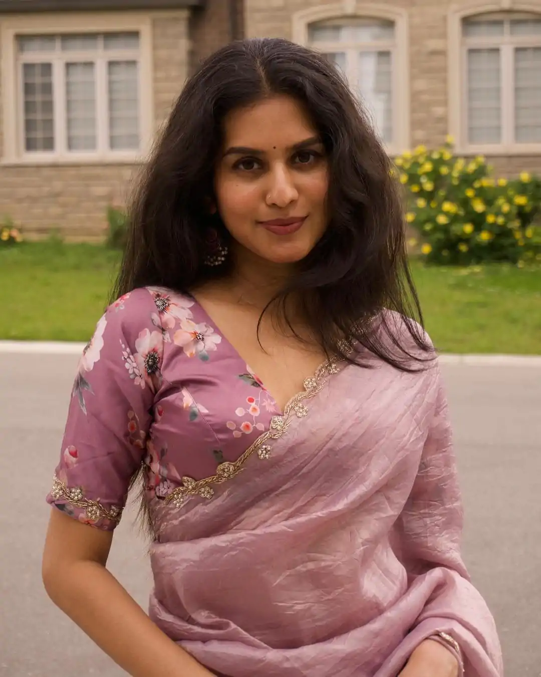 AC Gold Crush Lavender Gold Crush with Lace Border & Lace Work Saree . Festive Deal ₹2599. Delivery 4-6 Working Days. Shop now. | Sarees, Bollywood Sarees, Creative Sarees, Designer Sarees, Embroidered Sarees, Ethnic Saree, Modern Digital sarees, Party Wear Sarees