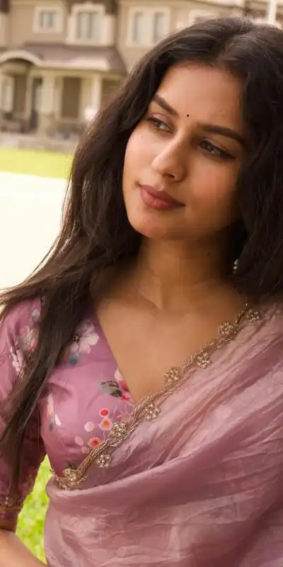 AC Gold Crush Lavender Gold Crush with Lace Border & Lace Work Saree . Festive Deal ₹2599. Delivery 4-6 Working Days. Shop now. | Sarees, Bollywood Sarees, Creative Sarees, Designer Sarees, Embroidered Sarees, Ethnic Saree, Modern Digital sarees, Party Wear Sarees