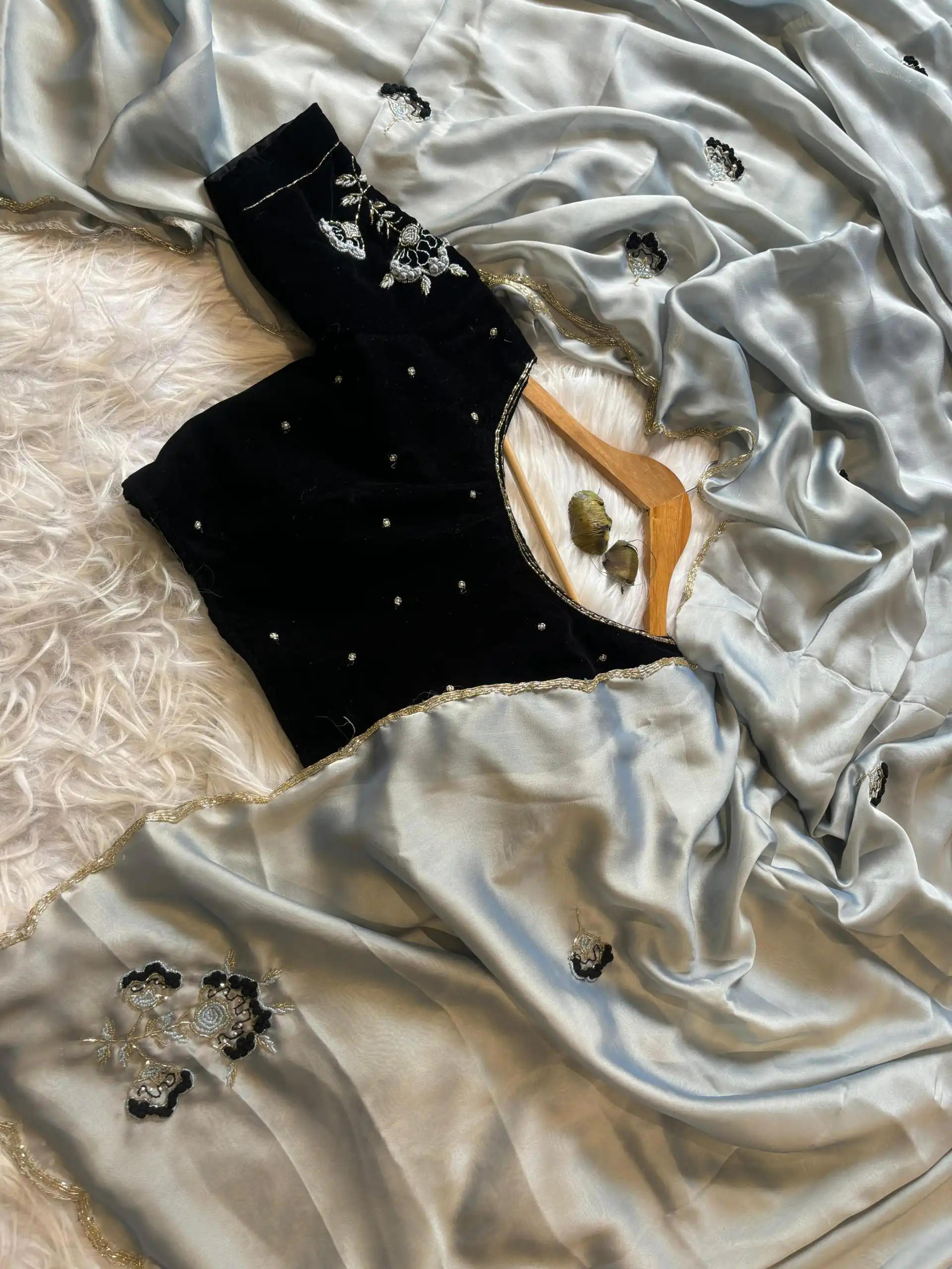 AC AZAELEA Light Grey Rangoli Silk Lace Work & Resham Work Saree with . Exclusive Offer ₹2549. Delivery 4-6 Working Days. Shop now. | Sarees, Bollywood Sarees, Creative Sarees, Designer Sarees, Embroidered Sarees, Ethnic Saree, Modern Digital sarees, Party Wear Sarees