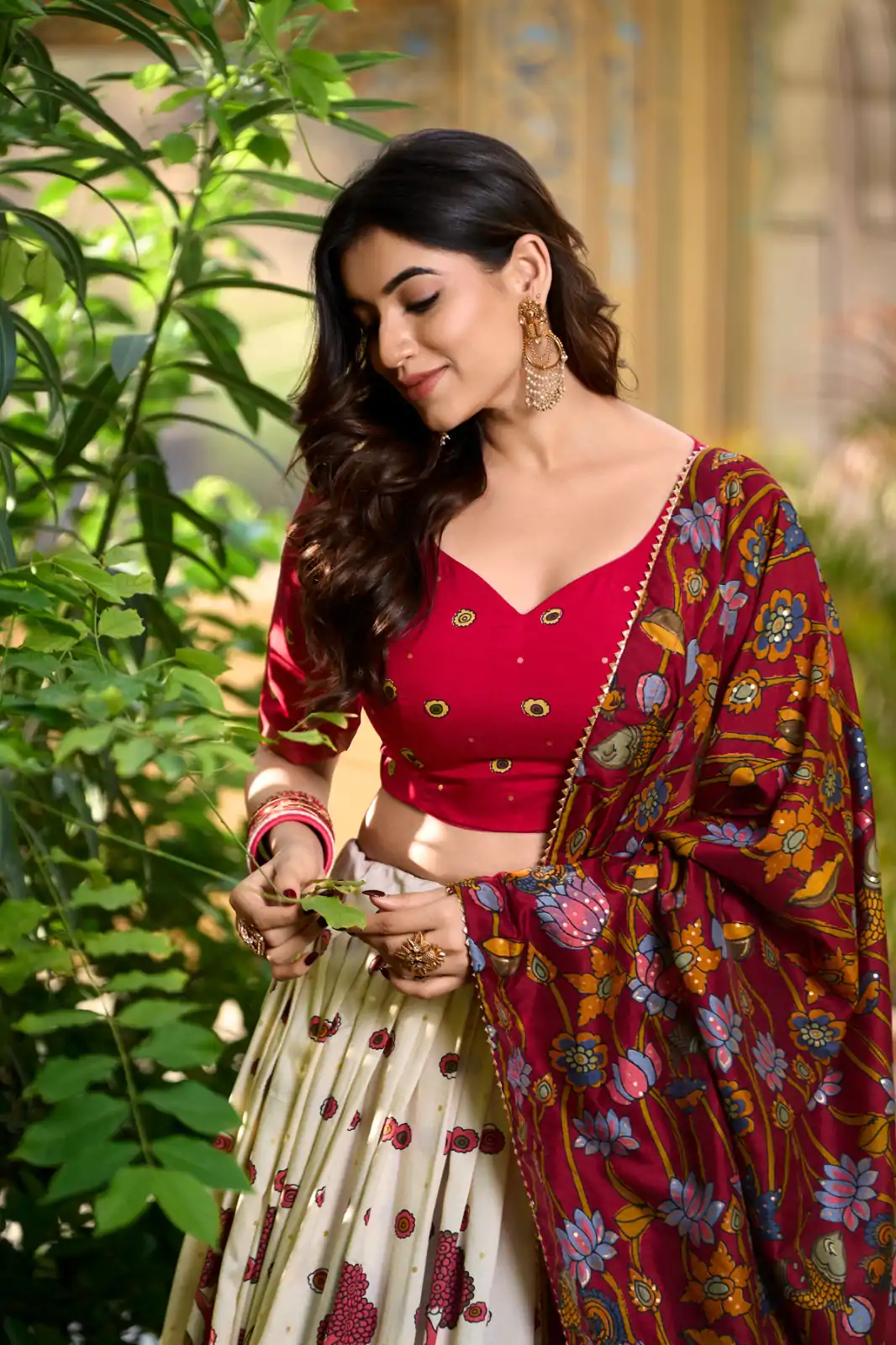 LNB 1219 Off White Tasar Silk With Gotta Patti Work & Kalamkari Print Lehenga Choli . Best Price ₹2449. Delivery 4-6 Working Days. Shop now. | Lehenga, Bollywood Lehenga, Creative Lehenga, Designer Lehenga, Embroidered Lehenga, Party Wear Lehenga