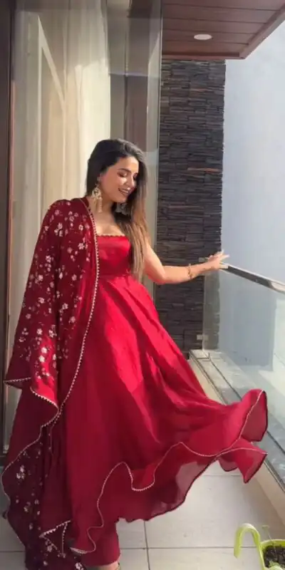 SRK 5128 Red | Red Heavy Faux Georgette With Embroidery Sequence Work With Attached Cups With Fully Flair Salwar Suit with Lace Work & Embroidery Work. Gra | Salwar suit, Designer Suits, Casual Suits, Creative suits, Palazzo Suits, Party Wear Suits, Patiala Suits, Straight Suits