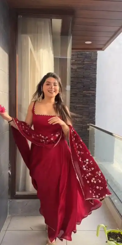 SRK 5128 Red | Red Heavy Faux Georgette With Embroidery Sequence Work With Attached Cups With Fully Flair Salwar Suit with Lace Work & Embroidery Work. Gra | Salwar suit, Designer Suits, Casual Suits, Creative suits, Palazzo Suits, Party Wear Suits, Patiala Suits, Straight Suits