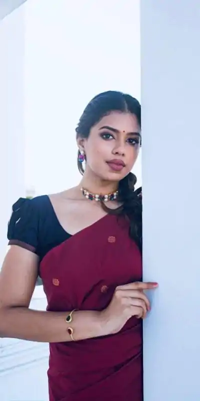 KP 5000 Red Soft Lichi Silk Saree with Designer Work. Wedding, Party, Festive, Events, Now at just ₹1249. Delivery 4-6 Working Days. Shop now. | Sarees, Bollywood Sarees, Creative Sarees, Designer Sarees, Embroidered Sarees, Ethnic Saree, Modern Digital sarees, Party Wear Sarees