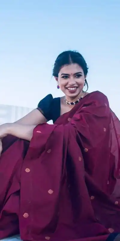 KP 5000 Red Soft Lichi Silk Saree with Designer Work. Wedding, Party, Festive, Events, Now at just ₹1249. Delivery 4-6 Working Days. Shop now. | Sarees, Bollywood Sarees, Creative Sarees, Designer Sarees, Embroidered Sarees, Ethnic Saree, Modern Digital sarees, Party Wear Sarees