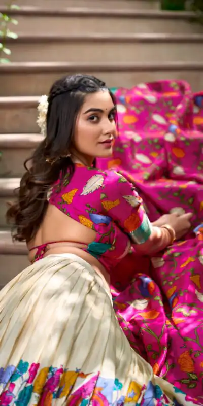 LNB 1222 White Dola Silk With Kalamkari Print & Zari Work Lehenga Choli . Grab it for ₹1899. Delivery 4-6 Working Days. Shop now. | Lehenga, Bollywood Lehenga, Creative Lehenga, Designer Lehenga, Embroidered Lehenga, Party Wear Lehenga