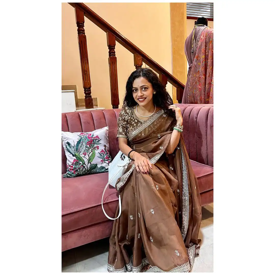 AC MAGIC CIRCLE Brown Soft Organza Saree Perfect for Wedding, Party, Haldi, Festival Celebrations, Diwali – . Grab it for ₹2099. Delivery 4-6 Working Days | Sarees, Bollywood Sarees, Creative Sarees, Designer Sarees, Embroidered Sarees, Ethnic Saree, Modern Digital sarees, Party Wear Sarees