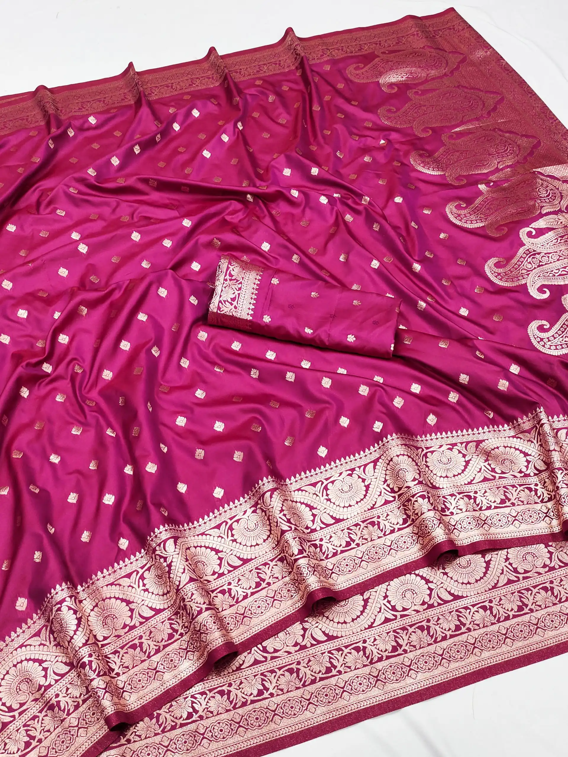 MB 1132 Rani Pink Banarasi silk Saree Perfect for Wedding, Party, Traditional Day, Lohri, Durga Puja – . Festive Deal ₹1849. Delivery 4-6 Working Days. | Sarees, Bollywood Sarees, Creative Sarees, Designer Sarees, Embroidered Sarees, Ethnic Saree, Modern Digital sarees, Party Wear Sarees