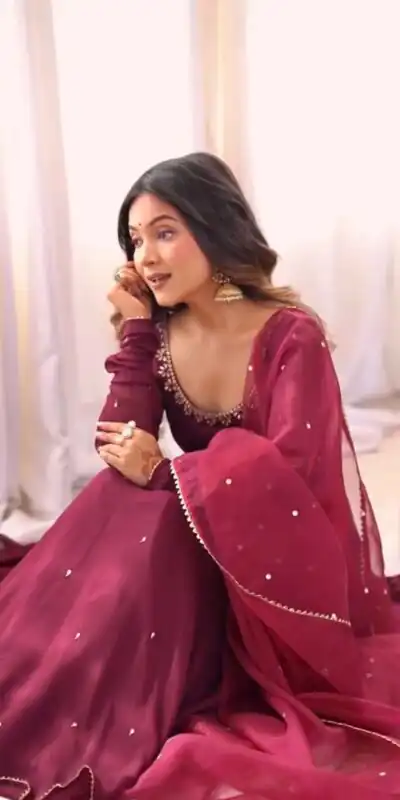 ZSR 3148 Wine Fox Georgette Gown Perfect for Wedding, Party, Traditional Day, Diwali, Anniversary – . Introductory Price ₹1949. Delivery 4-6 Working Days | Gowns, Bollywood Gowns, Creative Gowns, Designer Gowns, Embroidered Gowns, Party Wear Gowns