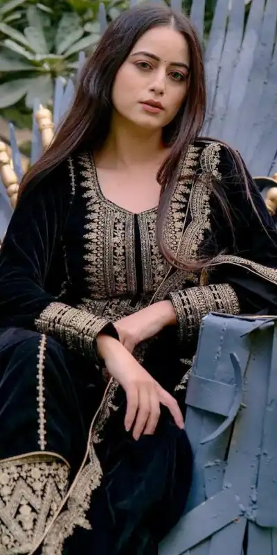 SRK 5017 Black in Viscose Velvet Embroidery Work & Lace Work Salwar Suit . Exclusive Offer ₹1999. Delivery 4-6 Working Days. Shop now. | Lehenga, Bollywood Lehenga, Creative Lehenga, Designer Lehenga, Embroidered Lehenga, Party Wear Lehenga