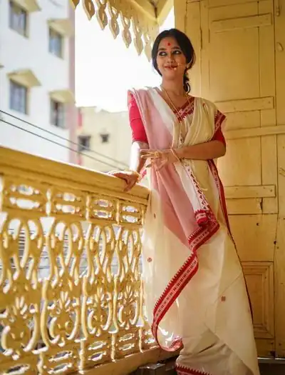 KP 5074 White Color Soft Lilan Slab Weaving Work Saree Casual, Party Wear, Wedding, Events Etc. Expected Delivery 4-6 Working Days @1449/- | Sarees, Bollywood Sarees, Creative Sarees, Designer Sarees, Embroidered Sarees, Ethnic Saree, Modern Digital sarees, Party Wear Sarees