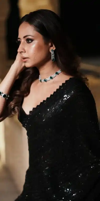 JR 636 Black Color Georgette Saree with Embroidery Work & Lace Work. Special Price ₹1899. Delivery 4-6 Working Days. Shop now. | Sarees, Bollywood Sarees, Creative Sarees, Designer Sarees, Embroidered Sarees, Ethnic Saree, Modern Digital sarees, Party Wear Sarees