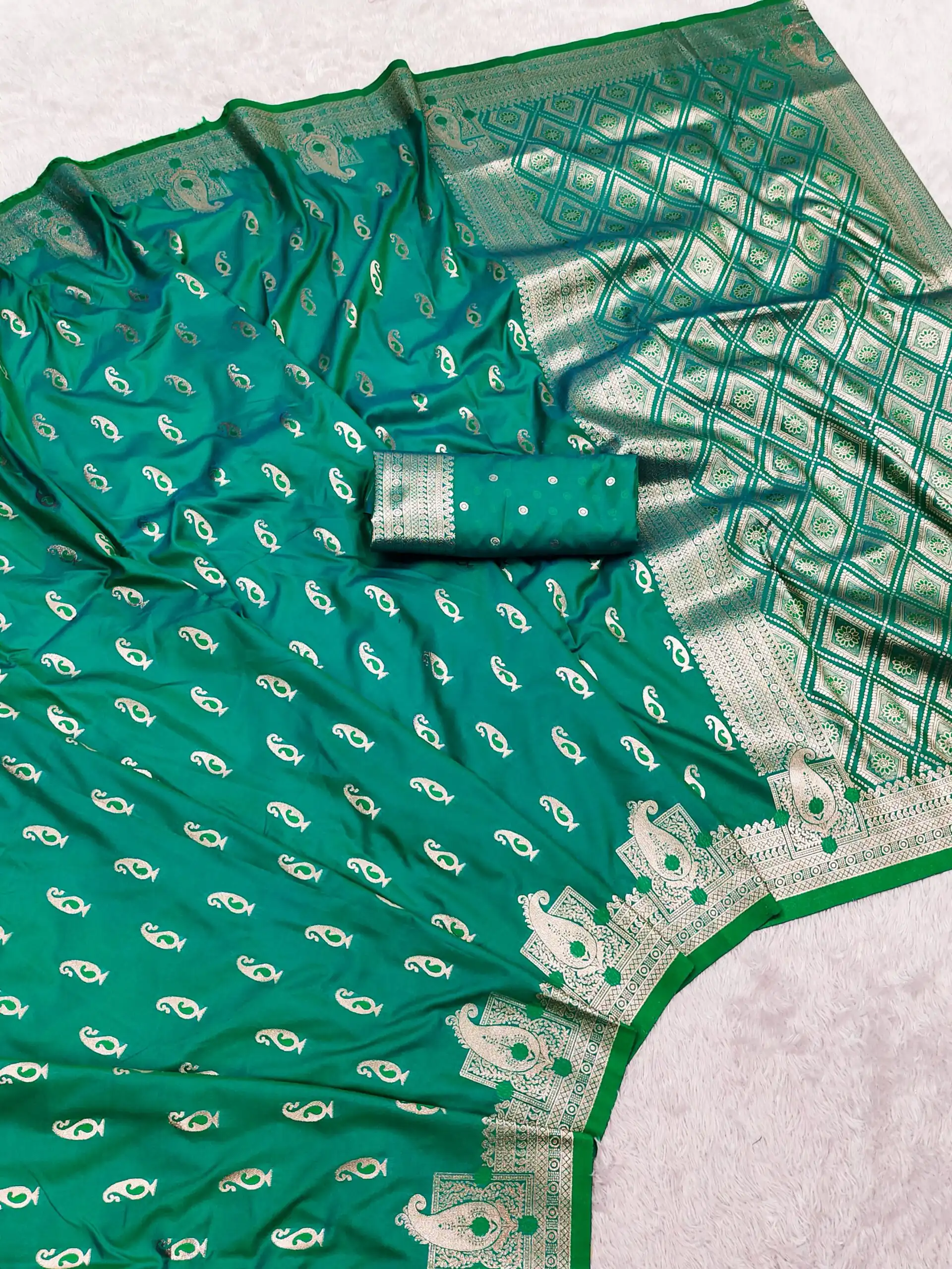 MB 41 Firozi Color Green Banarasi Silk Zari Weaving Saree . Wedding, Party, Festive, Available at ₹1849 only. Delivery 4-6 Working Days. Shop now. | Sarees, Bollywood Sarees, Creative Sarees, Designer Sarees, Embroidered Sarees, Ethnic Saree, Modern Digital sarees, Party Wear Sarees