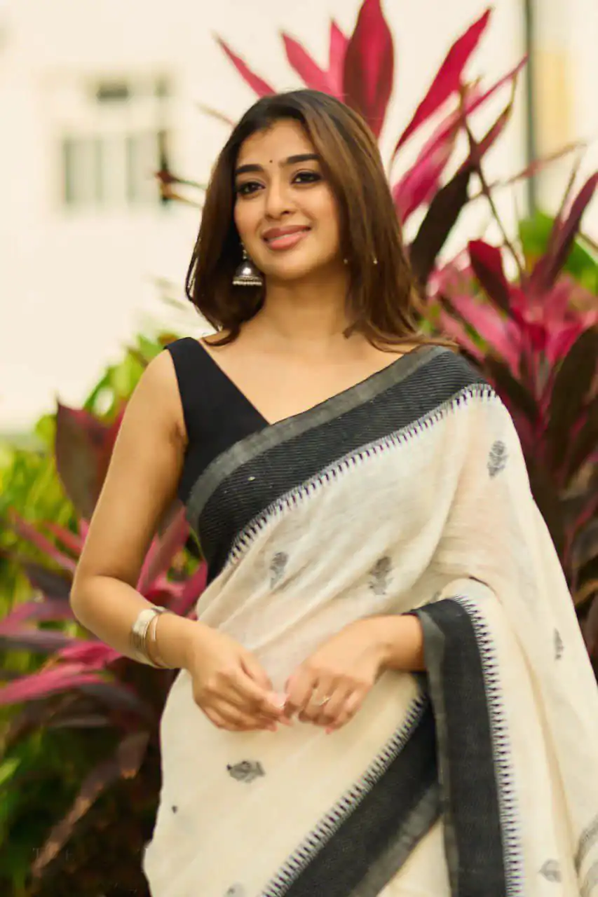 KPR 251 Off White Soft Lilan Slab Saree Perfect for Wedding, Party, Temple Visit, Sangeet, Pooja Festive Deal ₹1349. Delivery 4-6 Working Days. Shop now. | Sarees, Bollywood Sarees, Creative Sarees, Designer Sarees, Embroidered Sarees, Ethnic Saree, Modern Digital sarees, Party Wear Sarees