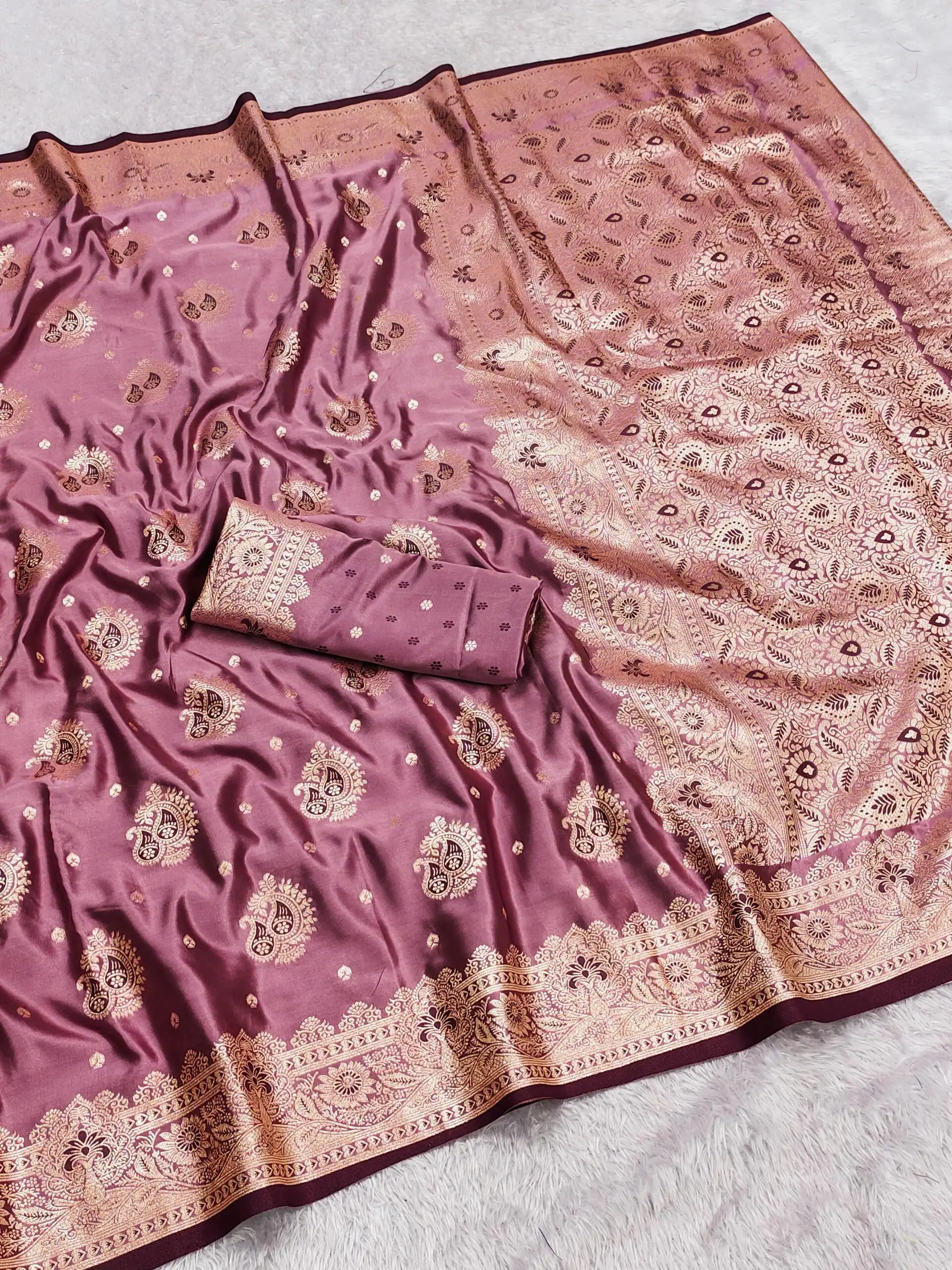 MB 9 Onion Color Satin Silk Saree with Lace Work & Zari Work. Exclusive Offer ₹2149. Delivery 4-6 Working Days. Shop now. | Sarees, Bollywood Sarees, Creative Sarees, Designer Sarees, Embroidered Sarees, Ethnic Saree, Modern Digital sarees, Party Wear Sarees