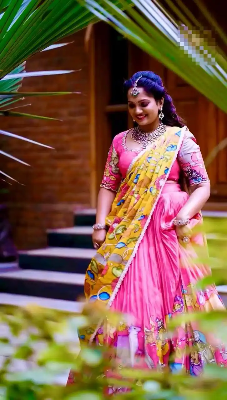 PC 427 Pink Chent Crap Lehenga Choli Perfect for Wedding, Party, Lohri, Ethnic Day, Festival Celebrations – . Affordable Price ₹2079. Delivery 4-6 Work | Lehenga, Bollywood Lehenga, Creative Lehenga, Designer Lehenga, Embroidered Lehenga, Party Wear Lehenga