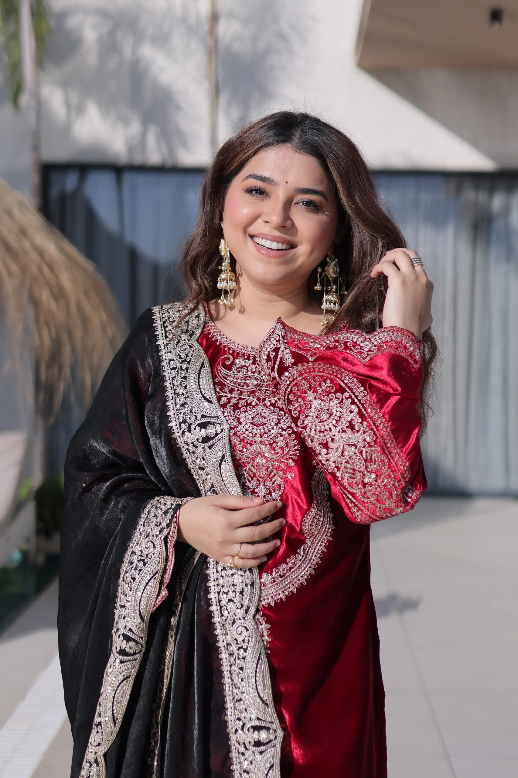 Red Ice Velvet Embroidery Zari Work Salwar Suit - Image 2