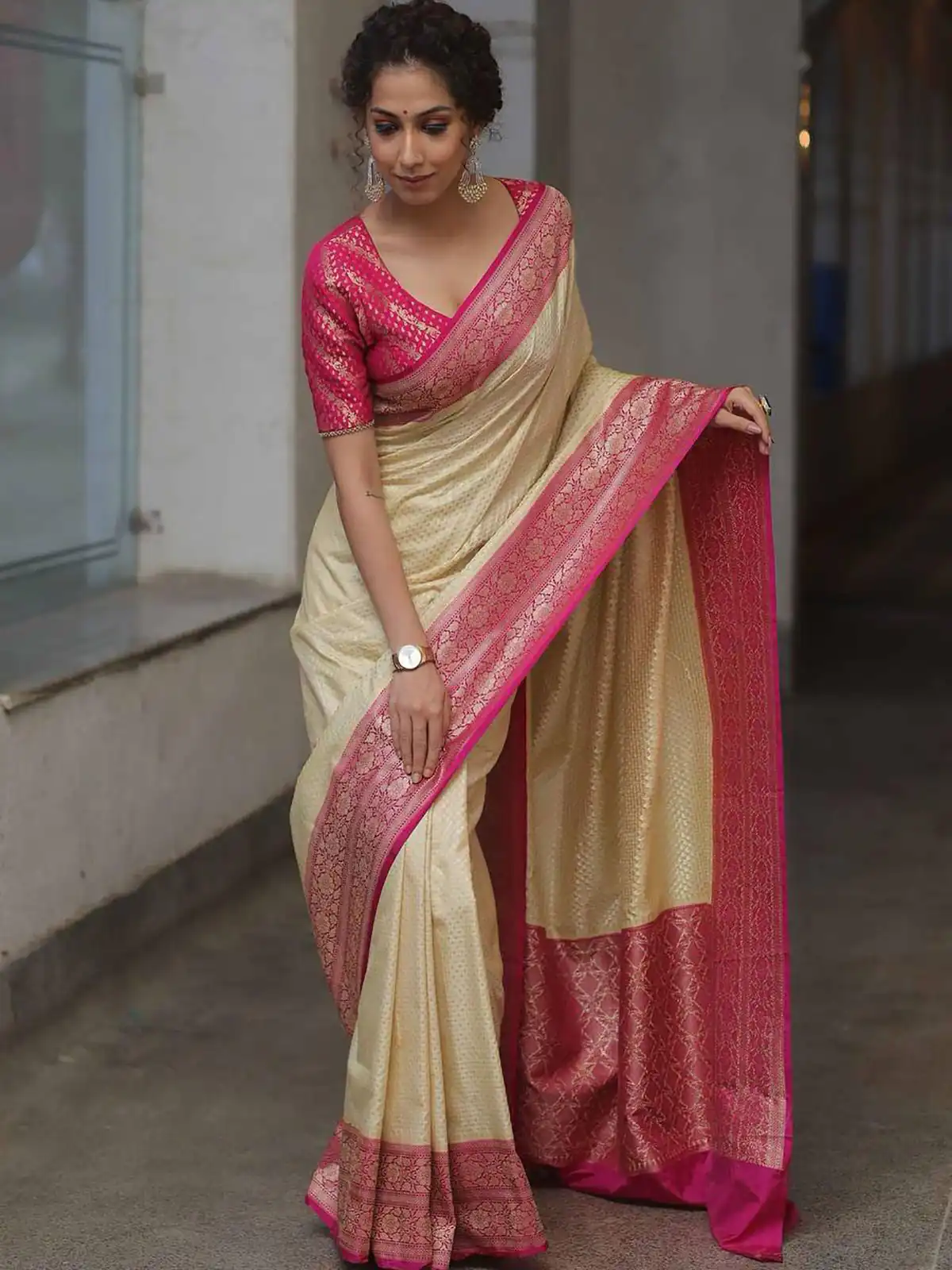 Cream Soft Lichi Silk Jacquard Rich Pallu Saree - Image 5