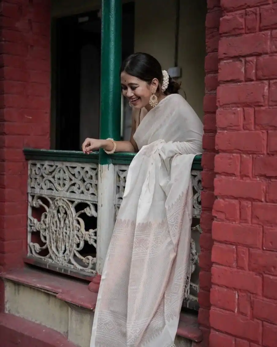 White Soft Lichi Silk Border Lace Saree - Image 4