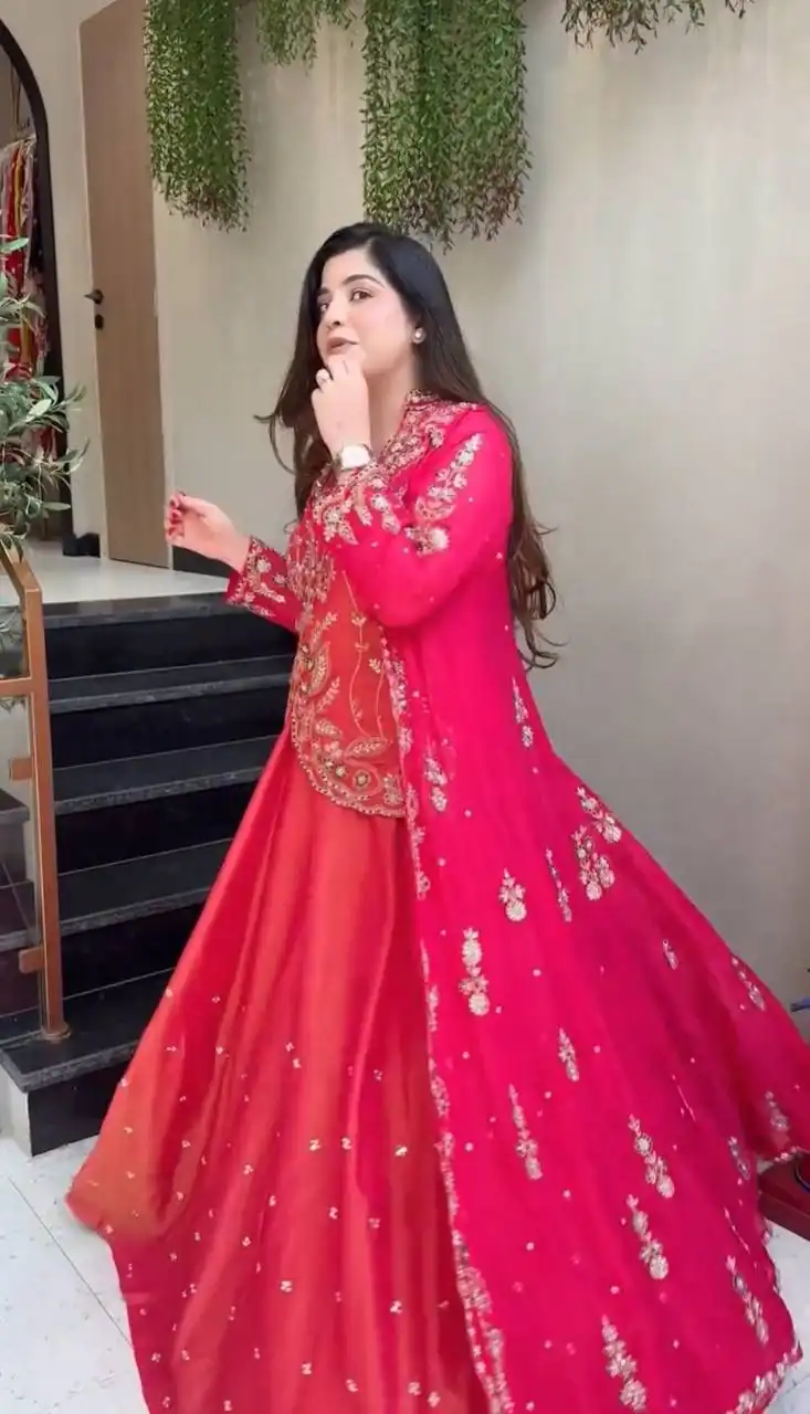 Pink Simar Embroidery Work Lehenga Choli - Image 2