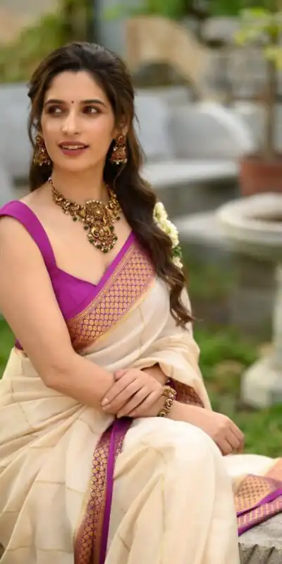 KPR 235 Off White Soft Lichi Silk Saree Perfect for Wedding, Party, Raksha Bandhan, Sangeet, Eid – . Get it for ₹1449. Delivery 4-6 Working Days. | Sarees, Bollywood Sarees, Creative Sarees, Designer Sarees, Embroidered Sarees, Ethnic Saree, Modern Digital sarees, Party Wear Sarees