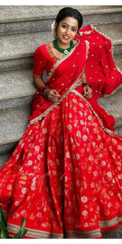 KT 165 Red Banarasi Jacquard Silk Lehenga Choli with Zari Work. Affordable Price ₹1974. Delivery 4-6 Working Days. Shop now. | Lehenga, Bollywood Lehenga, Creative Lehenga, Designer Lehenga, Embroidered Lehenga, Party Wear Lehenga