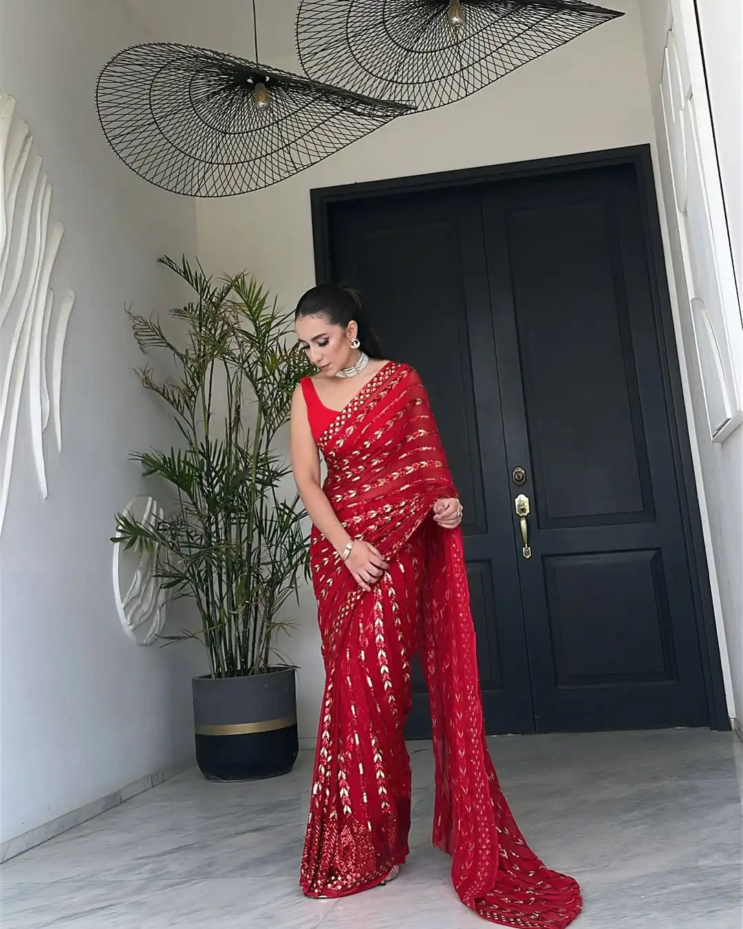 JR 635 Red Color Georgette Saree with Lace Work & Embroidery Work. Exclusive Offer ₹1949. Delivery 4-6 Working Days. Shop now. | Sarees, Bollywood Sarees, Creative Sarees, Designer Sarees, Embroidered Sarees, Ethnic Saree, Modern Digital sarees, Party Wear Sarees