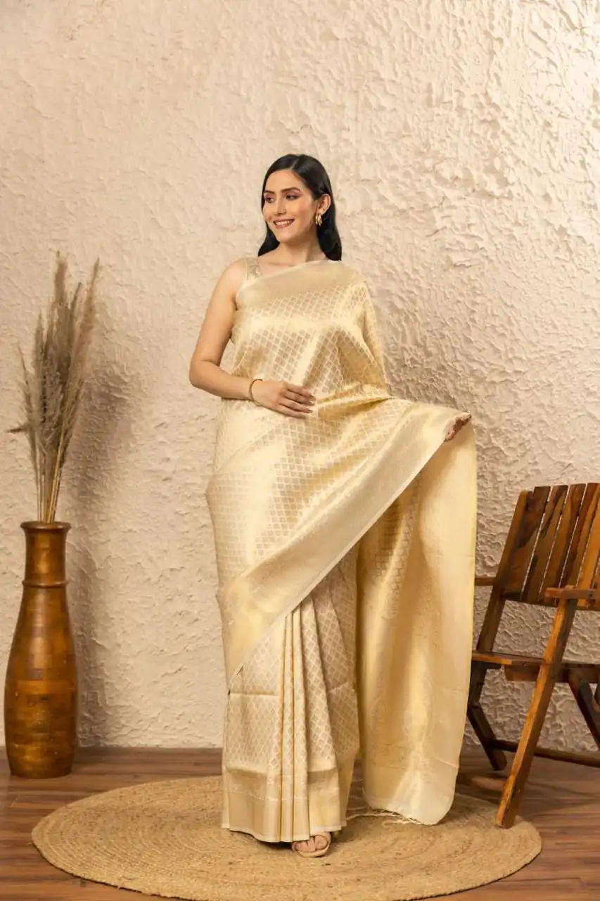 Attractive Off White Lichi Silk Jacquard Work Saree - Image 2
