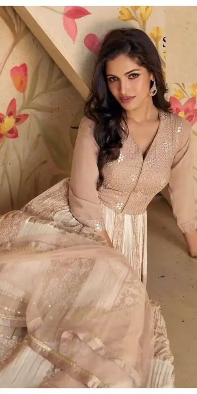 FC 5502 Cream Color Dual Tone Star Georgette Salwar Suit with Embroidery Work. Affordable Price ₹2649. Delivery 4-6 Working Days. Shop now. | Jump Suits, Salwar suit, Designer Suits, Casual Suits, Creative suits, Palazzo Suits, Party Wear Suits, Patiala Suits, Straight Suits